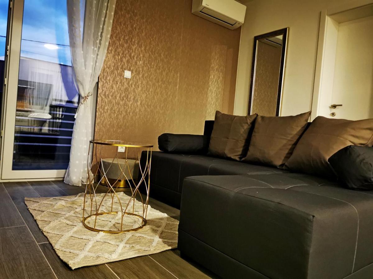 Golden - Self Check In Apartment Осиек Екстериор снимка