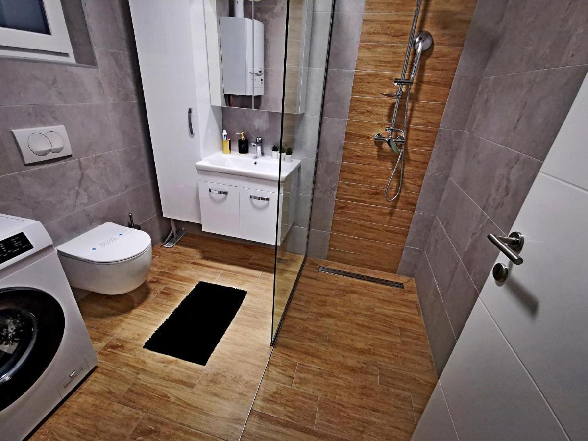 Golden - Self Check In Apartment Осиек Екстериор снимка
