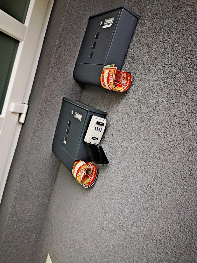 Golden - Self Check In Apartment Осиек Екстериор снимка
